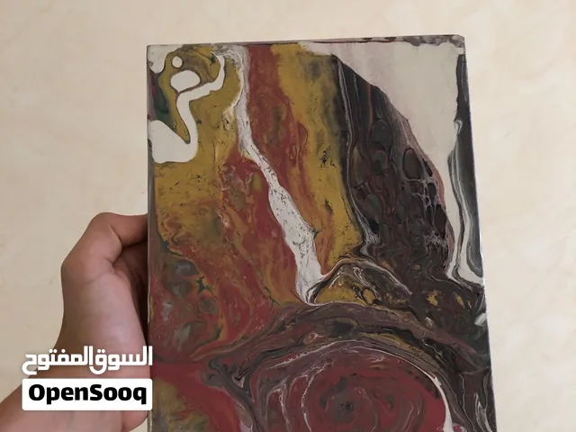 لوحة فنية رائعة جدا ومطغرس وبحاله جيد