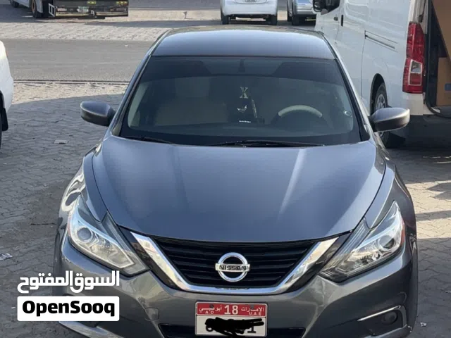 2016 Nissan Altima Standard