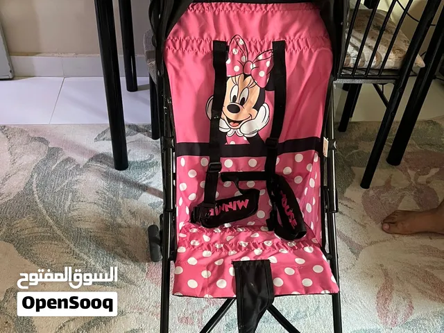 مشاية أطفال وعربه
