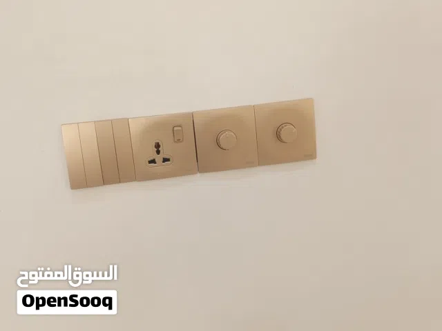 شغل كهرباء بسعار مناسبه خرائط بل سطح نزالات وتسليك وربط ولدينه كادر ونعمل في جميع مناطق البصره