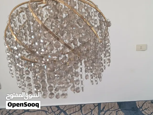 ثريات نظاف شغالات