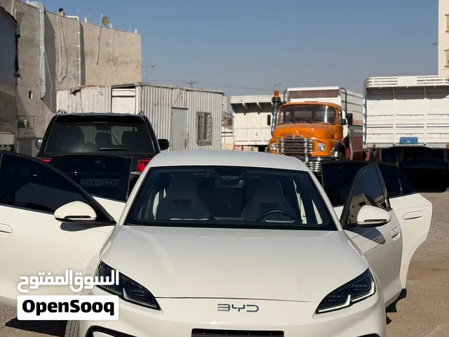 BYD سيل 06