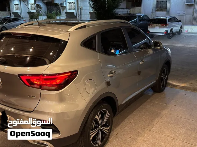 MG zsالسيارة شبه جديدة ونظيفة جدًا، ممشى فقط 9,000 كم.