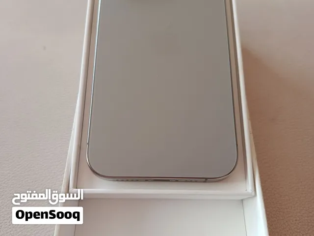 آيفون 15 برو 128 جيجا عبارة عن حبة لقطة كانك طايلها من الكرتونة