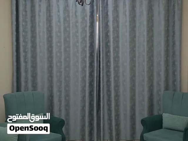 Two curtains in very good condition with rod ستارتين بحالة ممتازة مع عمود تعليق