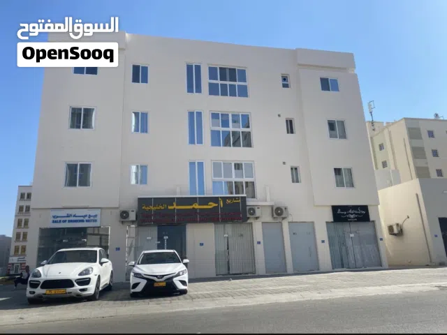 فرصة استثمارية مميزة في الخوض السادسة محل تجاري للإيجار بمساحة 28 متر