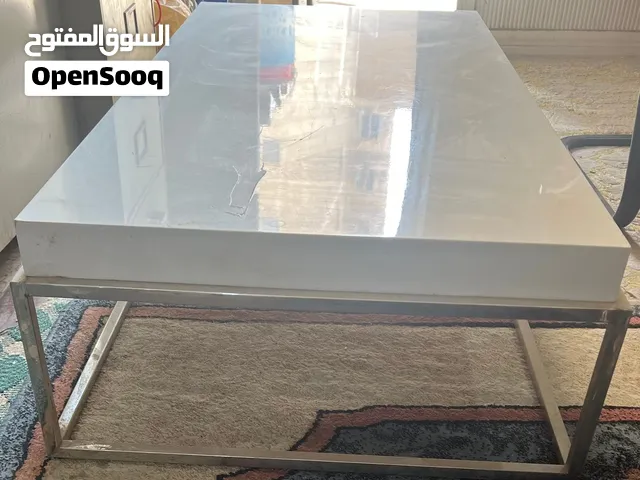 طاوله قاعده عربى