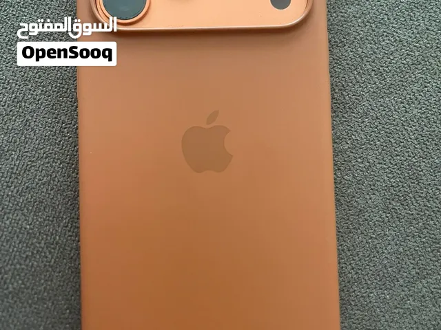Tdra 17 pro max orange حالة ممتازة اماراتي مع ضمان  الى شهر 11 2026