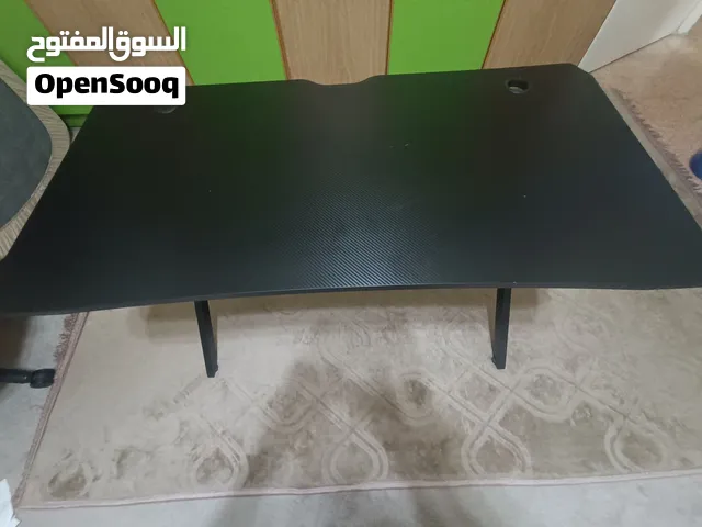 طاولة جيمنج كاربون فايبر باللون الأسود عدد 2