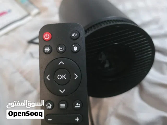 بروجكتور  بدقه 4k support  & 1080 native  بدقه عاليه جدا  للبيع كميه محدوده