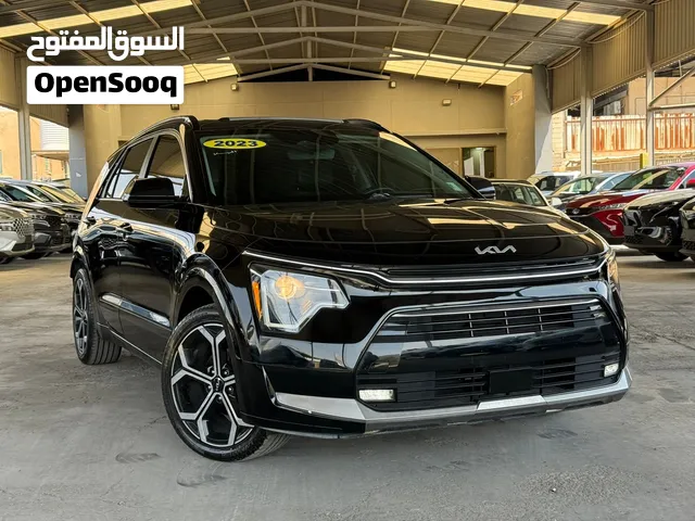 Kia Niro Hybrid Touring 2023 فتحه يصلح الاعفاء