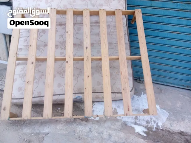 سده سرير لوح فراش زوجي شبه جديده