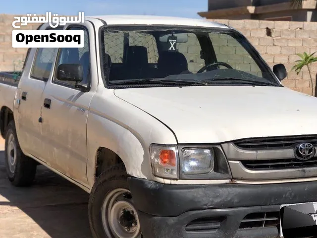 تويوتا هايلوكس اوالمعروفة بطالبان2004