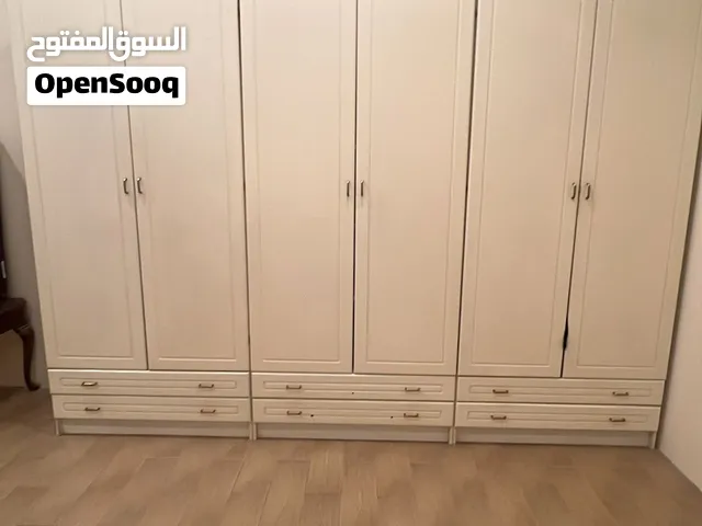 خزانة ملابس خشب قوي