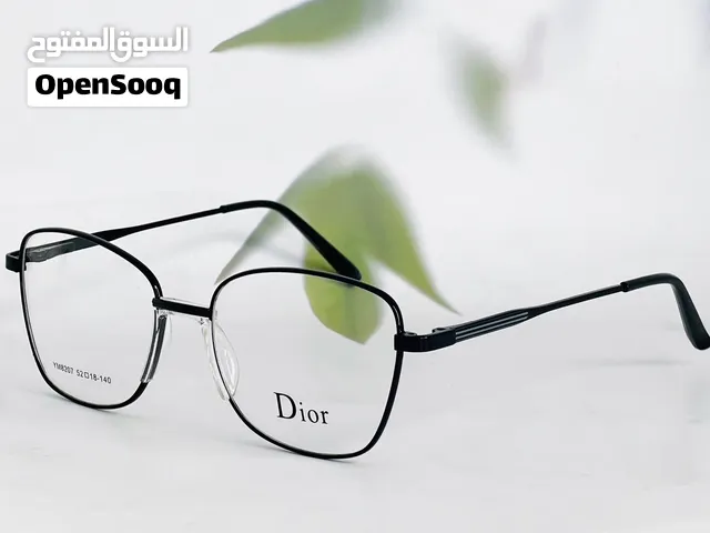 اطارات ونظارات طبيه
