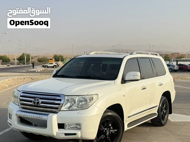 Used Toyota Land Cruiser in Muscat