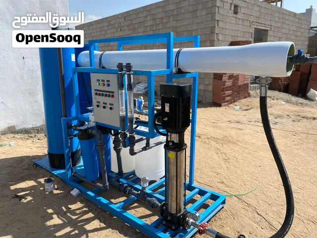 محطات تحلية ومكائن تعبئة