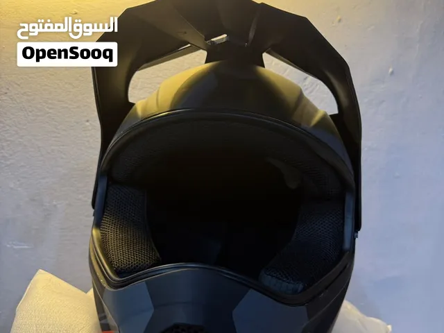 خوذه كلاسيكيه غير مستخدمه