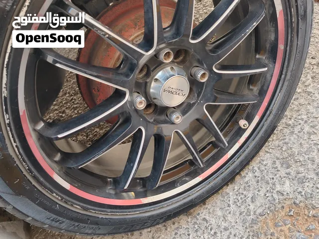 جنط 17 كامل 4 فردات للبدل او للبيع