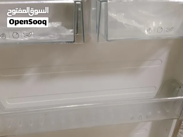 ثلاجة ناشونال اليكتريك ممتازة ما فيها ولا عيب كانها جديدة والسعر لقطة وكمان نور فيس وموفرة قرأ الوصف