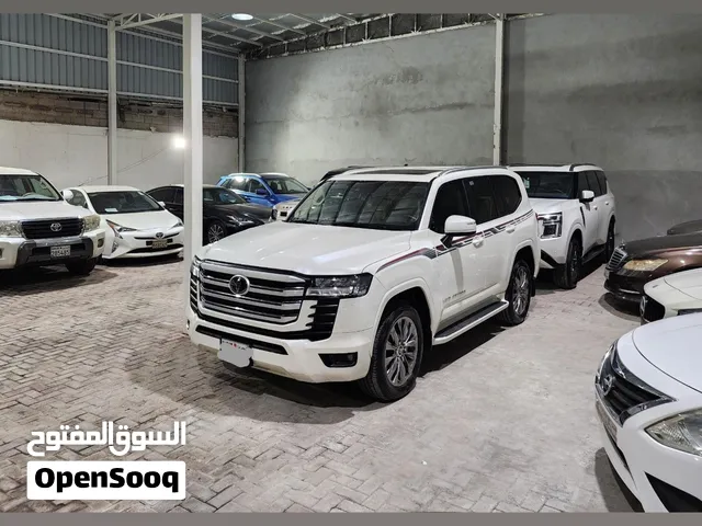 للبيع تويوتا لاندكروزر 2023