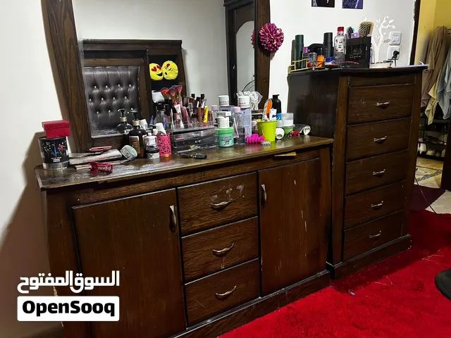 غرفه نوم بحاله حدا ممتازه خشب ثقيل