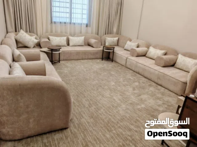 تفصيل كنب وستائر وجدد مجلسك بأيدي محترفه وفرنا لكم اقساط تابي وتمار فلا تتردد تواصل معانا ستجدمايسرك