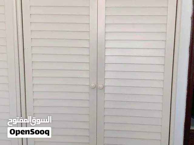 عدد د دولاب تفصال مع سرير ومرتبه طبيه