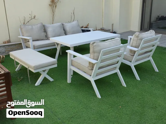 مقاعد الحديقة