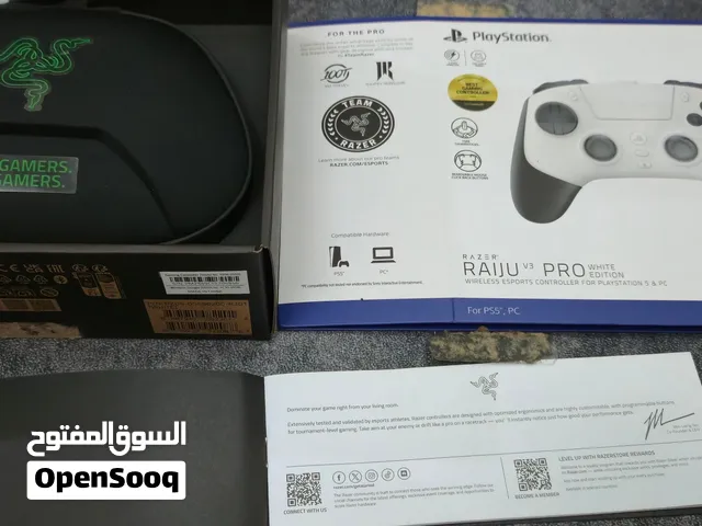 Razer Raiju V3 Pro Wireless Esports Controller for PS5 & PC – White