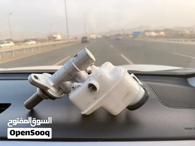 مضخة فرامل رئيسية (Master Brake Cylinder) ABS نظيفة جداً