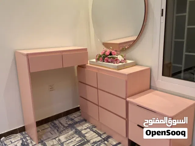 يتوفر تسريحات أنواع واشكال وتفصيل على حسب الطلب