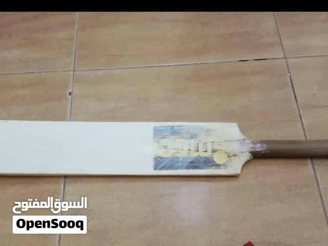 bat for sale slightly used الخفافيش للبيع مستعملة قليلا