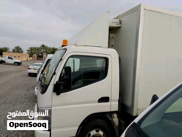شاحنه مستبيشي تبريد ثورمجي برد موديل 2015 بدون حوادث 3طن كيلومتر 330 ألف