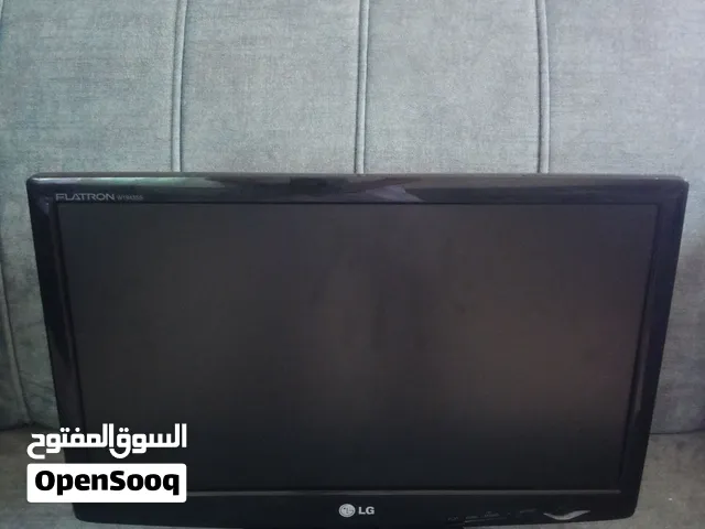 شاشه كمبيوتر LG تبارك الله شبه جديده ولا شخطه والسلام عليكم ورحمه الله