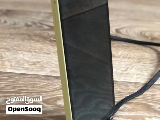 شحن سريع مع قاعيده