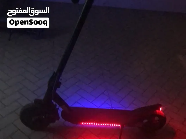 سكوتر وقوف الوصف مهم