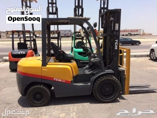 تاجير رفعات شوكية  تحميل وتنزيل جميع انواع البضائع نقل البضائع خدمه 24 ساعه
