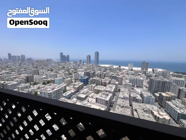 أجمل وأرقى الشقق للإيجار السنوي في كورنيش عجمان شقة 3 غرف وصالة أول ساكن في ثاني صف من كورنيش عجمان