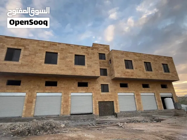 مجمع تجاري للايجار في منطقة ديرعلا معدي