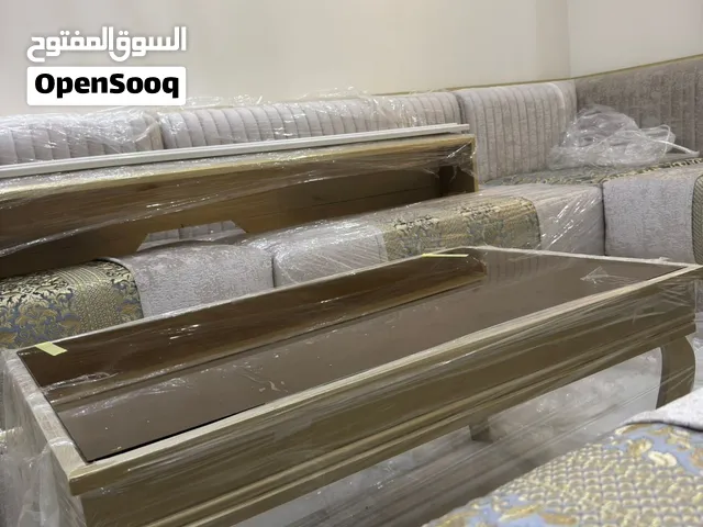 طاوله حجم كبير جديده