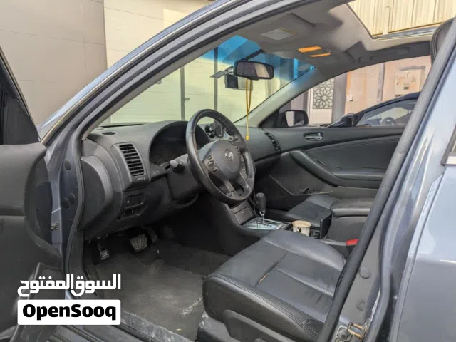 نيسان التيما 2010