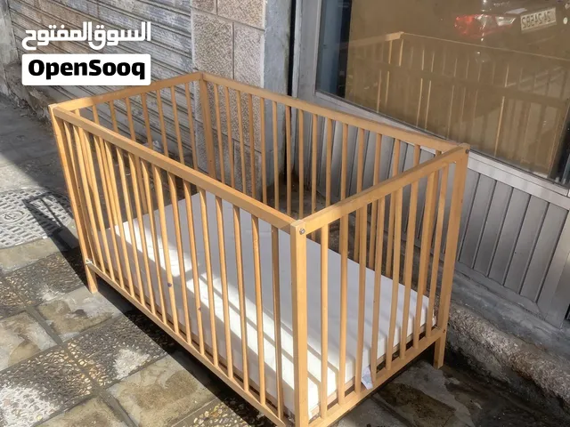 تخت بيبي عدد 2 خشب زان
