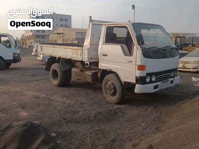 تويوتا قلاب وكاله مضمون محركات عدن 98مجمرك 14 الف س