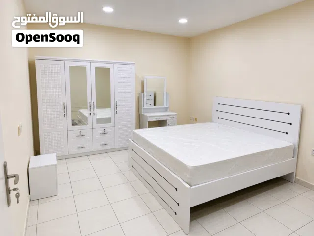 Selling brand new bedroom set