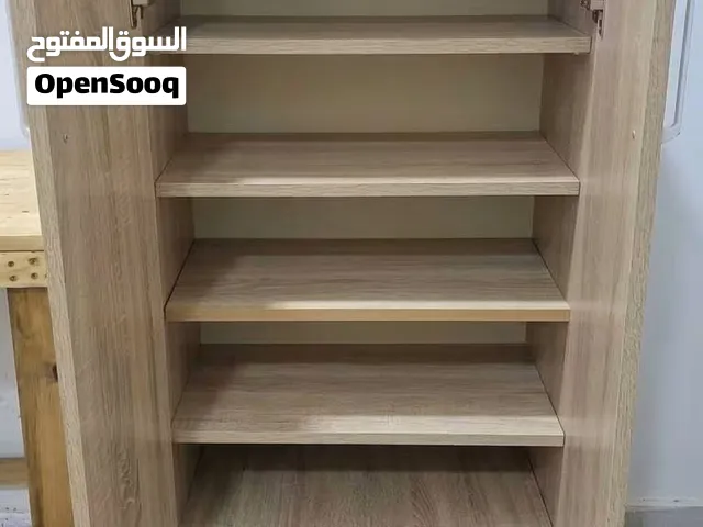 جزامة / خزانة أحذية خشبية بحالة ممتازة