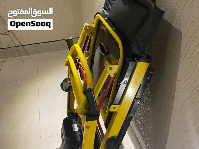 عربة صعود الدرج لكبار السن