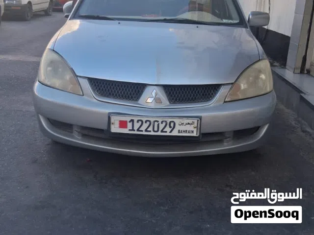 Mitsubishi lancer for sale 2011 model price 1000