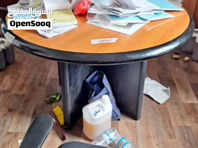 طاولت تحاور او مكتبيه او محليه او تحوريه