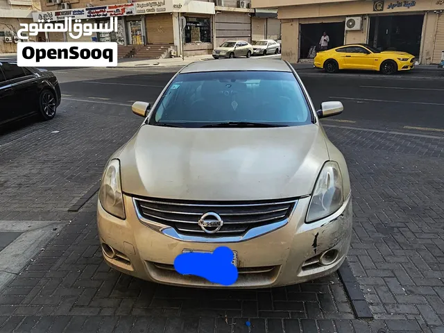 Nissan Altima 2010